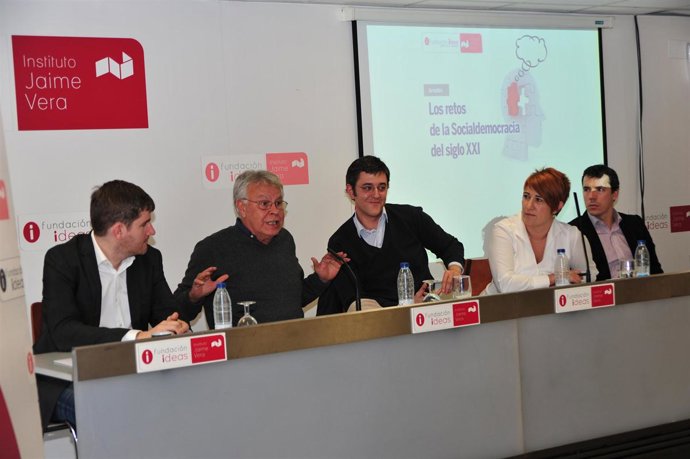 El ex presidente Felipe González