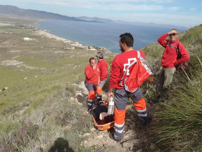 Imagen del rescate de una senderista
