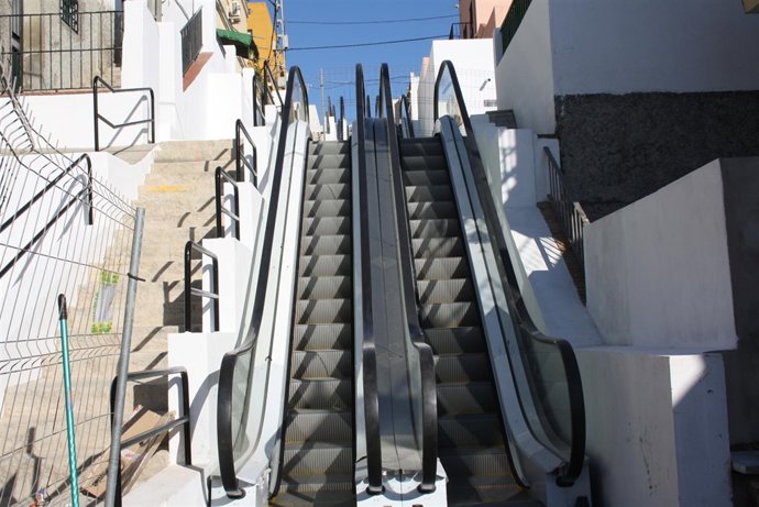 Escaleras mecánicas en la calle Felipe II.