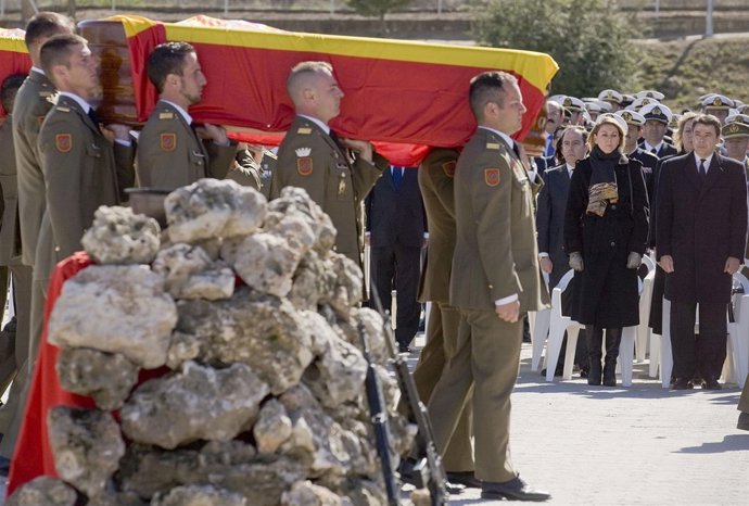 Funeral por los cinco militares españoles muertos