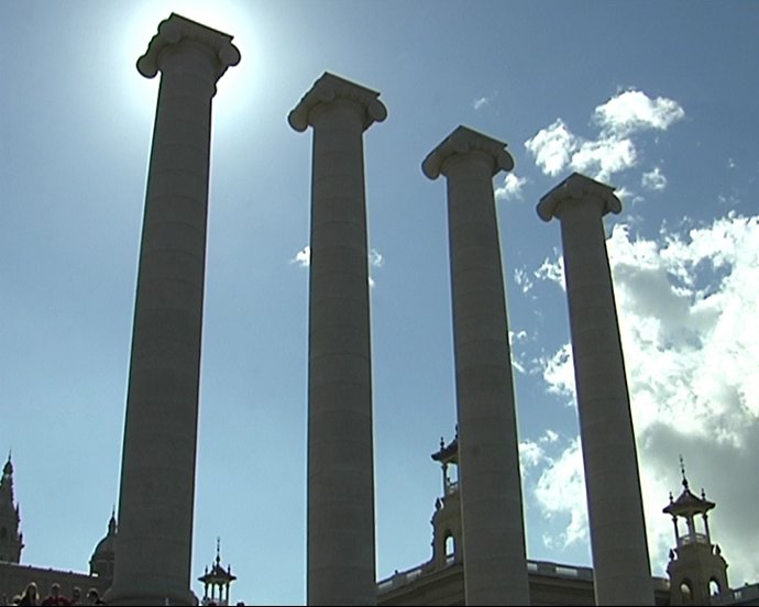 Mas y Hereu inauguran las Cuatro Columnas