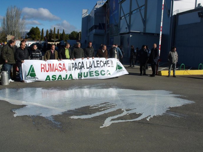 Protesta de ASAJA contra Nueva Rumasa