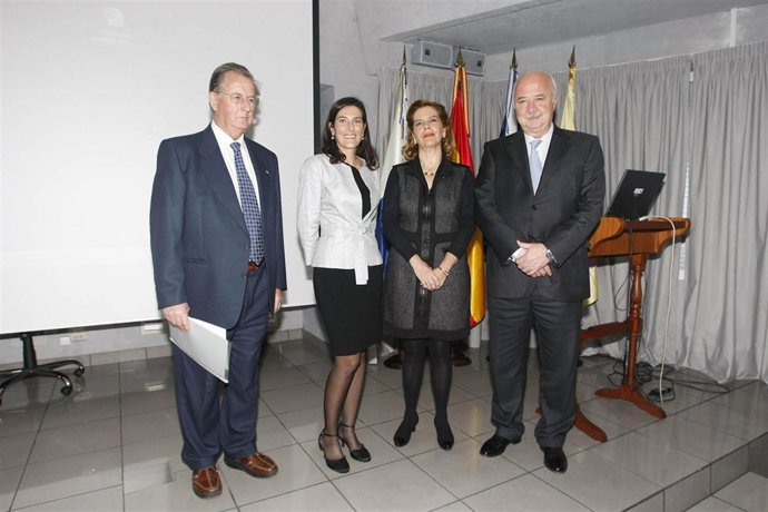 NOTA DE PRENSA Y FOTOGRAFÍA: ACADEMIA MEDICINA PREMIOS