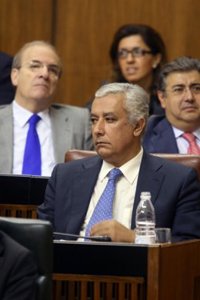 Arenas pide al PSOE-A que aclare por qué Rivas siguió tanto tiempo en cargos públicos y orgánicos estando imputado