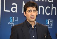 Caballero (PSOE) ve "anecdóticas" las acusaciones del PP sobre las facturas que Presidencia remite a otras consejerías