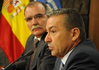 Rivero (CC): "Sería un drama una huelga en Semana Santa o en verano en nuestros aeropuertos"