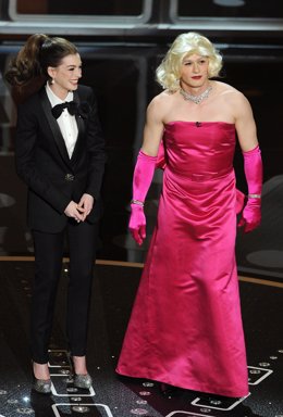 Anne Hathay y James Franco presentan los Oscar 2011