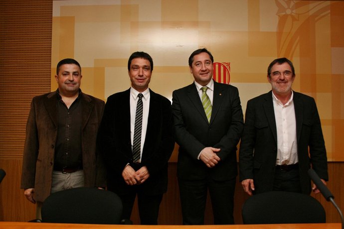 El conseller de Agricultura, Josep Maria Pelegrí, se reúne con representantes de