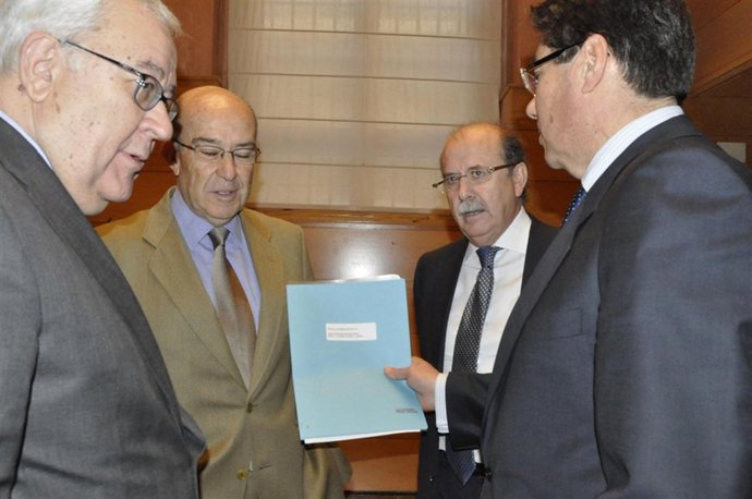 Biel durante el acto de la firma