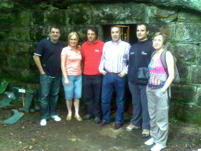 la concejal de Medio AMbiente, Alba Cañadas (a la derecha de la imagen)