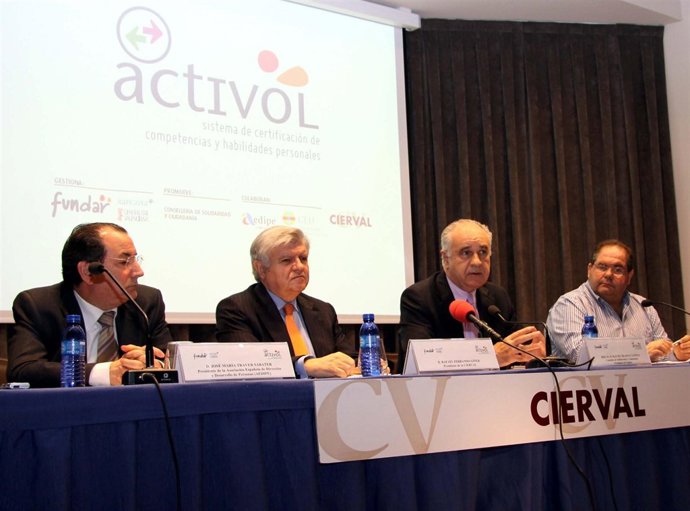 Ferrando y Blasco durante la presentación de Activol.