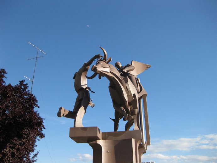 Monumento a la Vaquilla de Teruel