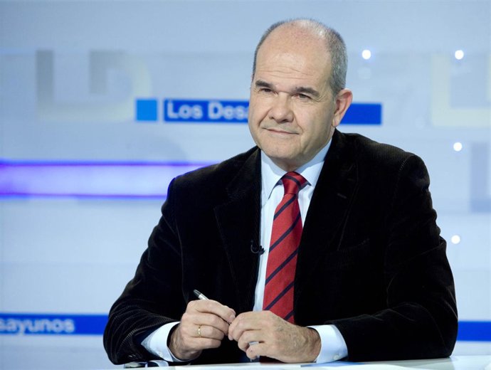 NOTA Y FOTOS. Chaves En TVE: "Queremos Comprometer, No Imponer, A Las Comunidade