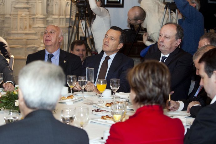 O conselleiro de Medio Ambiente, Territorio e Infraestruturas, Agustín Hernández