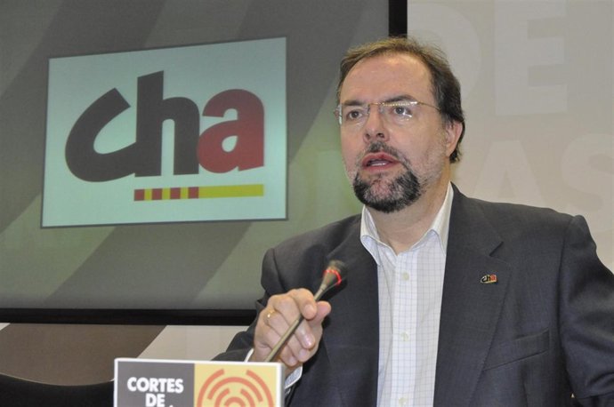 Diputado de CHA en las Cortes de Aragón, Bizén Fuster