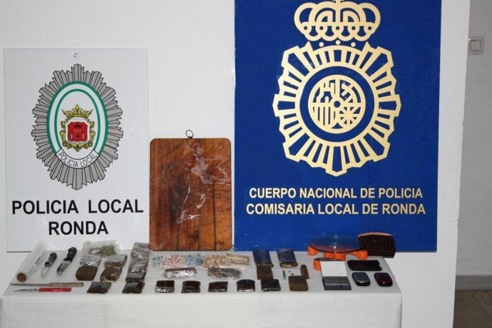 Droga intervenida en la operación conjunta entre la Policía Nacional y la Local