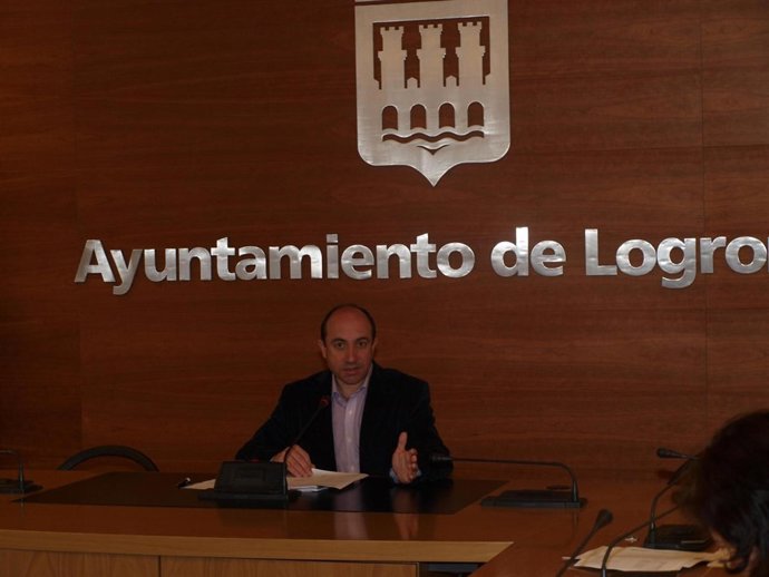 El portavoz municipal, Vicente Urquía