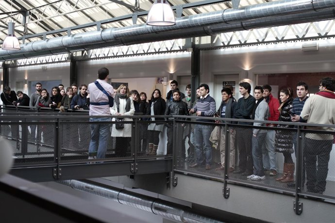 Visita de Gómez de Diego al espacio 'coworking' de Bruselas