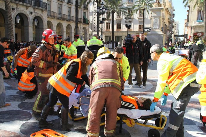 Simulacro de incendio en el carnaval de Vilanova