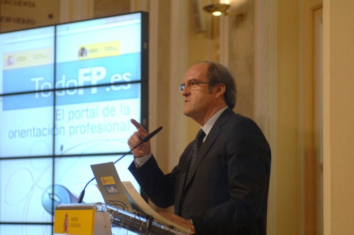 El ministro de Educación, Ángel Gabilondo