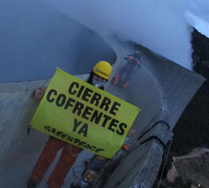 Central nuclear Cofrentes Activista Greenpeace