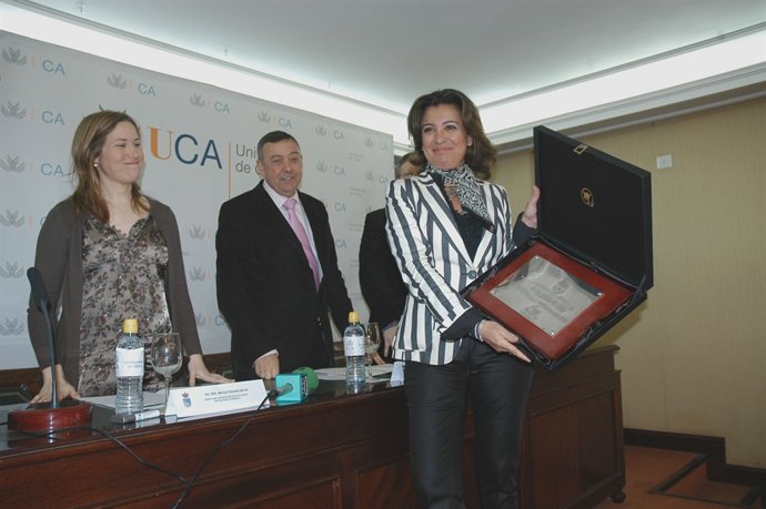 La UCA reconoce la labor de Navantia en los III Premios de Investigación 