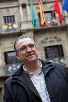 Candidato de UPN a la alcaldía de Pamplona, Enrique Maya.