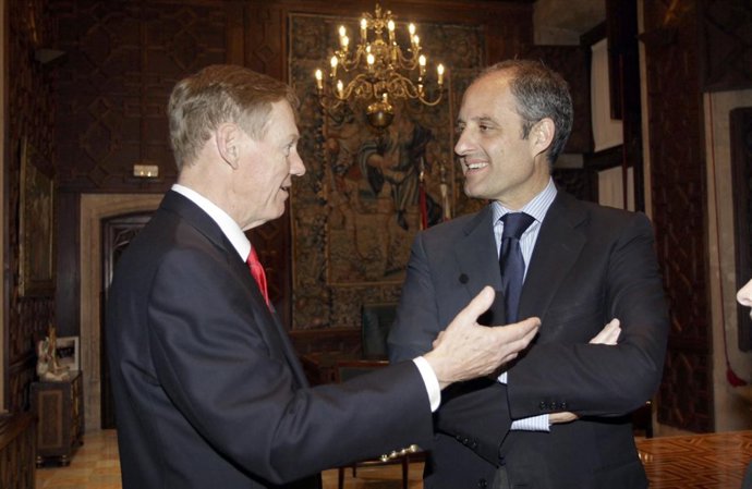 PRENSA PRESIDENCIA:El President De La Generalitat, Francisco Camps, Ha Mantenido