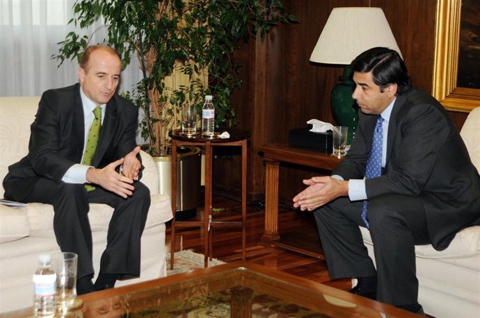 Reunión entre Miguel Sebastián y Faconauto