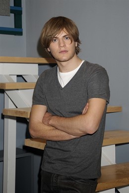 Posado del actor Jaime Olías, de 'Angel o Demonio'