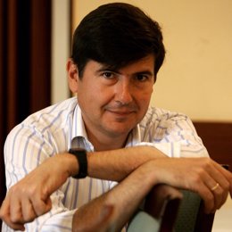El ex ministro Manuel Pimentel