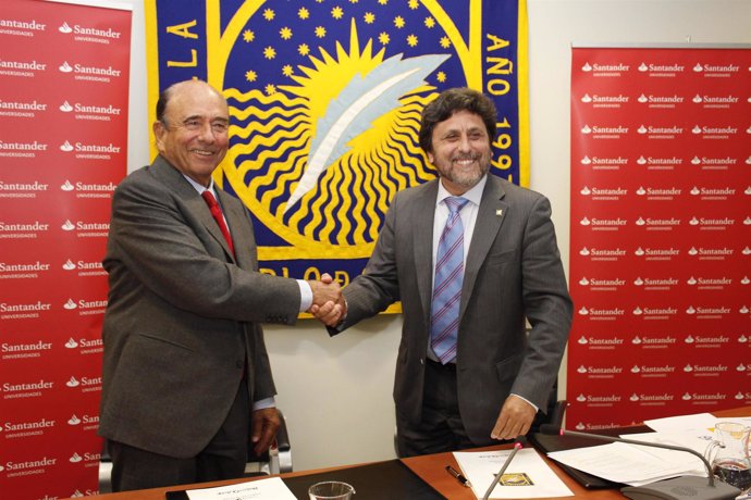 Firma del convenio entre la UPO y Banco Santander