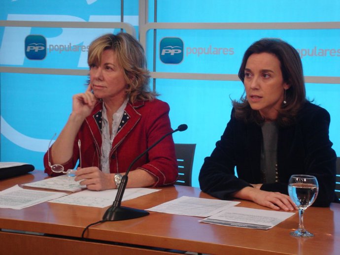 Cuca Gamarra y Pilar del Castillo durante el foro 'Educación, Empleo y Competiti