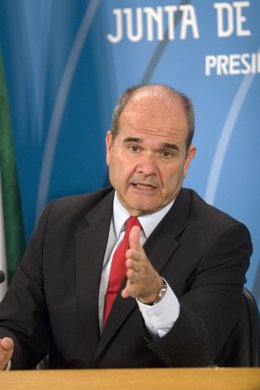 El ex presidente de la Junta de Andalucía y vicepresidente tercero del Gobierno,