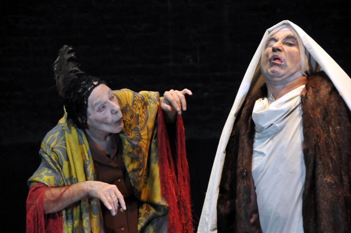 TEATRO DE ROJAS Nota Informativa Sobre Actuación De La Compañía La Zaranda Del 4