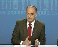González Pons (PP) ve indecente que el Gobierno haga la "vista gorda" con los ERE y critica la inacción de la Fiscalía
