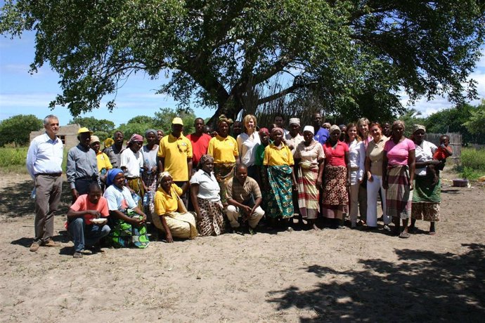La Infanta Doña Cristina visita proyectos solidarios en Mozambique
