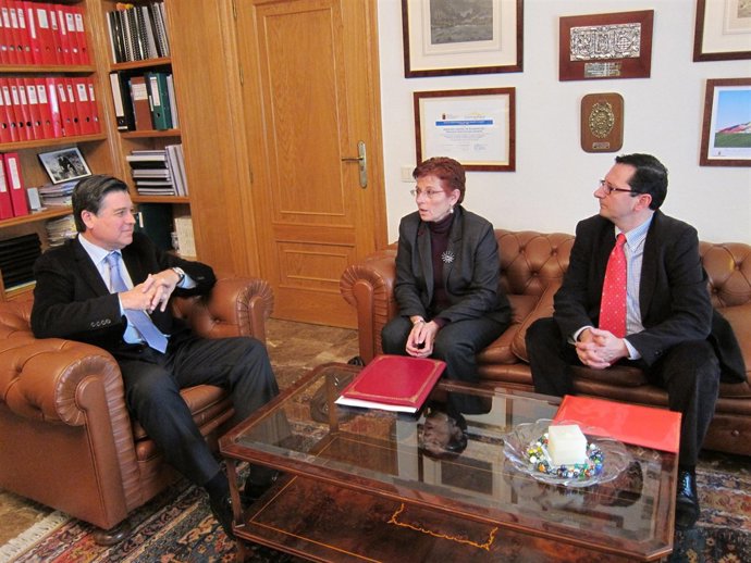 José Manuel Claver, Begoña García Retegui y  Pedro J. Navarro