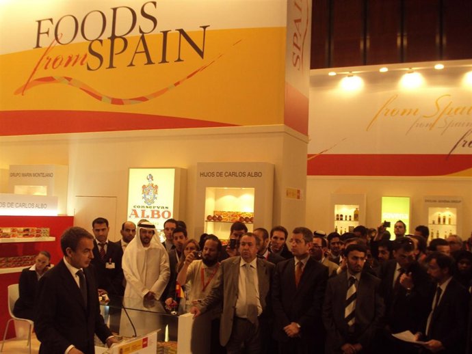 El preidente del Gobierno, José Luis Rodríguez Zapatero, visita las empresas and