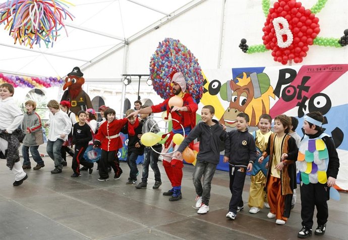 Desfile infantil de Carnaval en Bilbao.