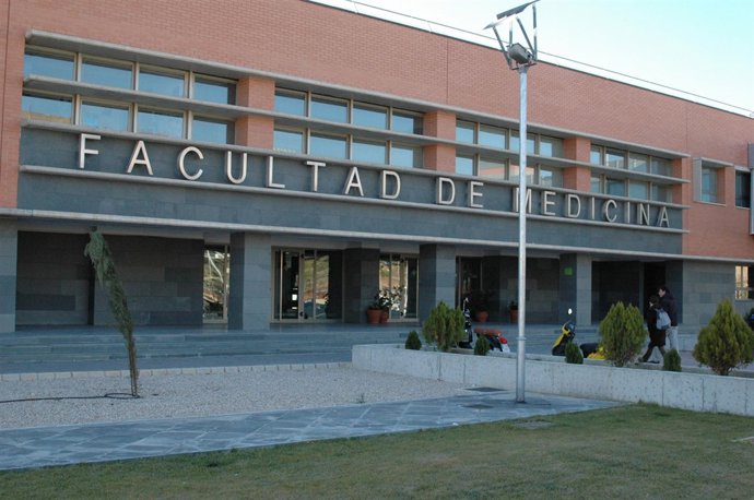 UCLM. Los Resultados MIR 2011 Vuelven A Situar A La UCLM Entre Las Mejores Unive