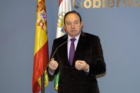 Sanz asegura que "el proyecto del PP es el tratamiento al virus socialista que ha generado la crisis económica"