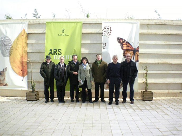 NOTA, FOTO Y CORTE CONGRESO FORESTAL CU