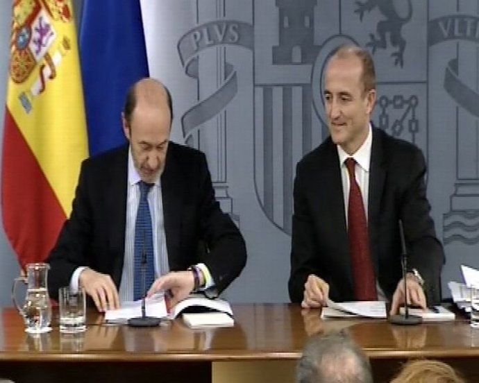 El Gobierno aprueba 20 medidas de ahorro energético