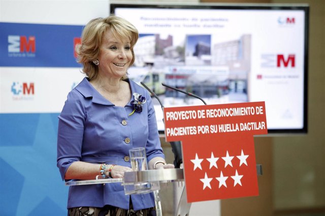 Fotografías De La Presidenta De La Comunidad De Madrid Durante La Presentación D
