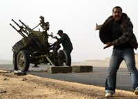 Los bombardeos aéreos se suceden cerca de la refinería de Ras Lanuf