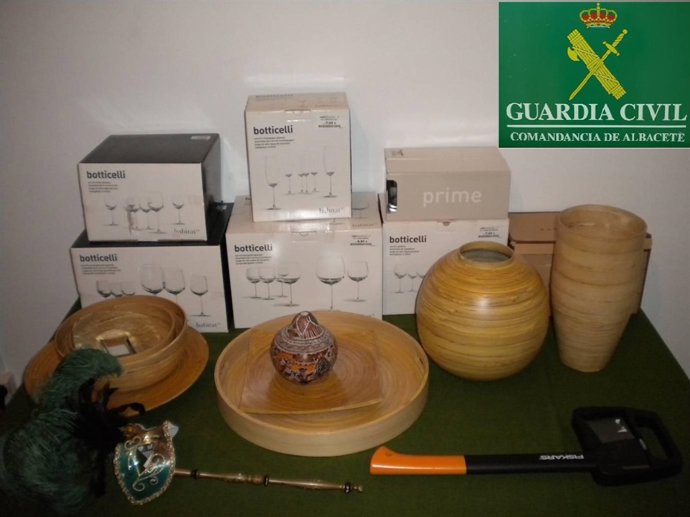 R/ Incidencias Policiales, Nota De Prensa Y Fotografía