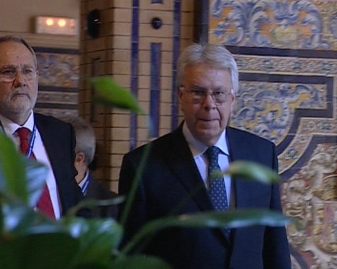 El ex presidente del Gobierno Felipe González , en una conferencia en Sevilla