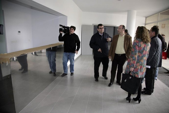 El alcalde de Almería, Luis Rogelio Rodríguez Comendador, visita las obras de la