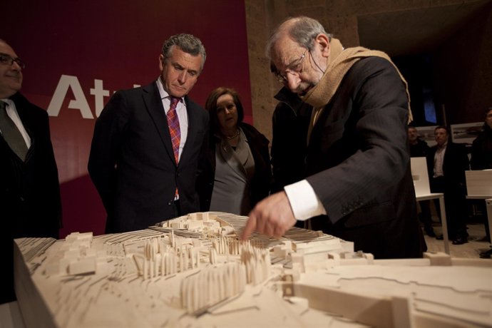 Inauguración de la exposición de maquetas del 'Concurso internacional de ideas '